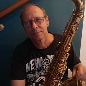 jazzy jazz perpignan, un joueur de saxophone à Perpignan